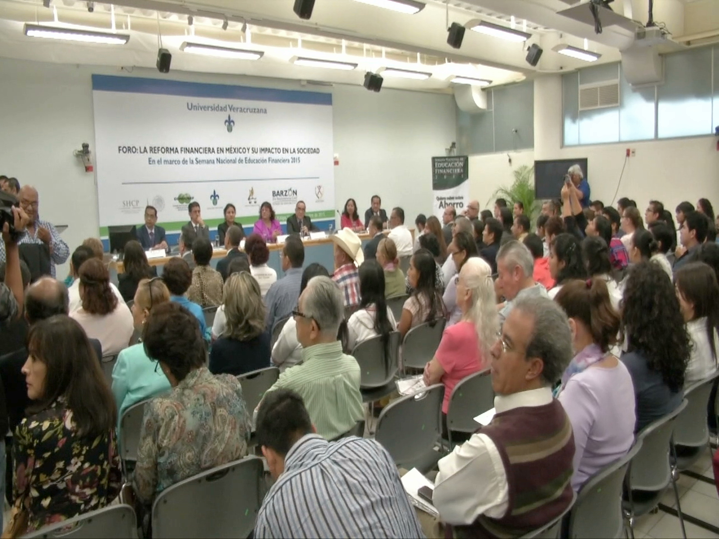 Educación financiera, clave para mejorar la economía de México