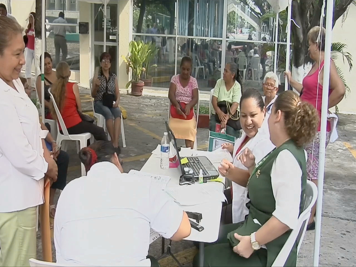 Fomentan la prevención del cáncer de mama