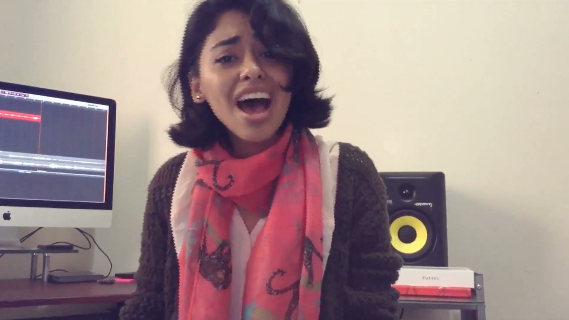 Becada para estudiar en el extranjero, no tiene dinero para ir