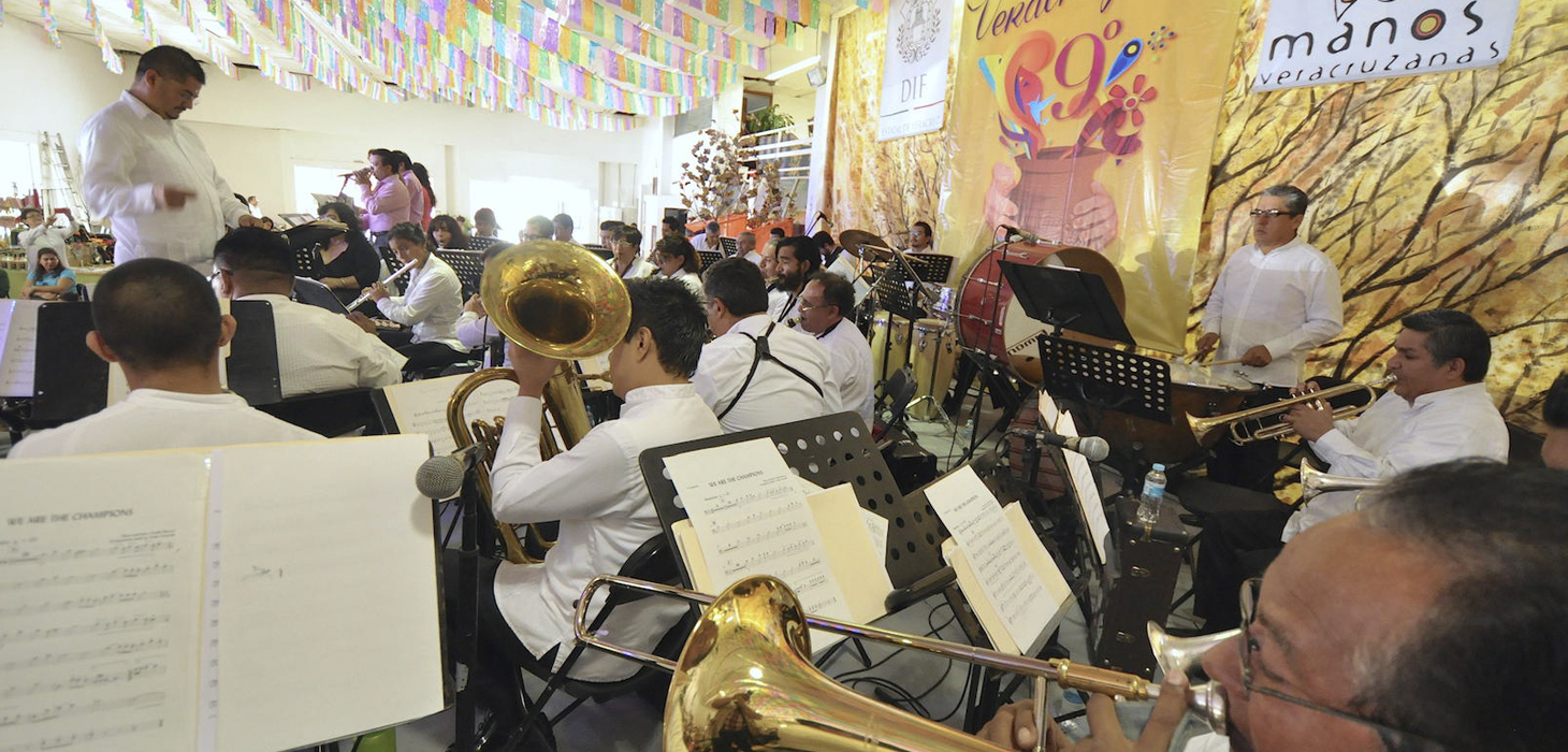 Con temática huasteca, inicia noveno aniversario de la Plaza Artesanal Manos Veracruzanas
