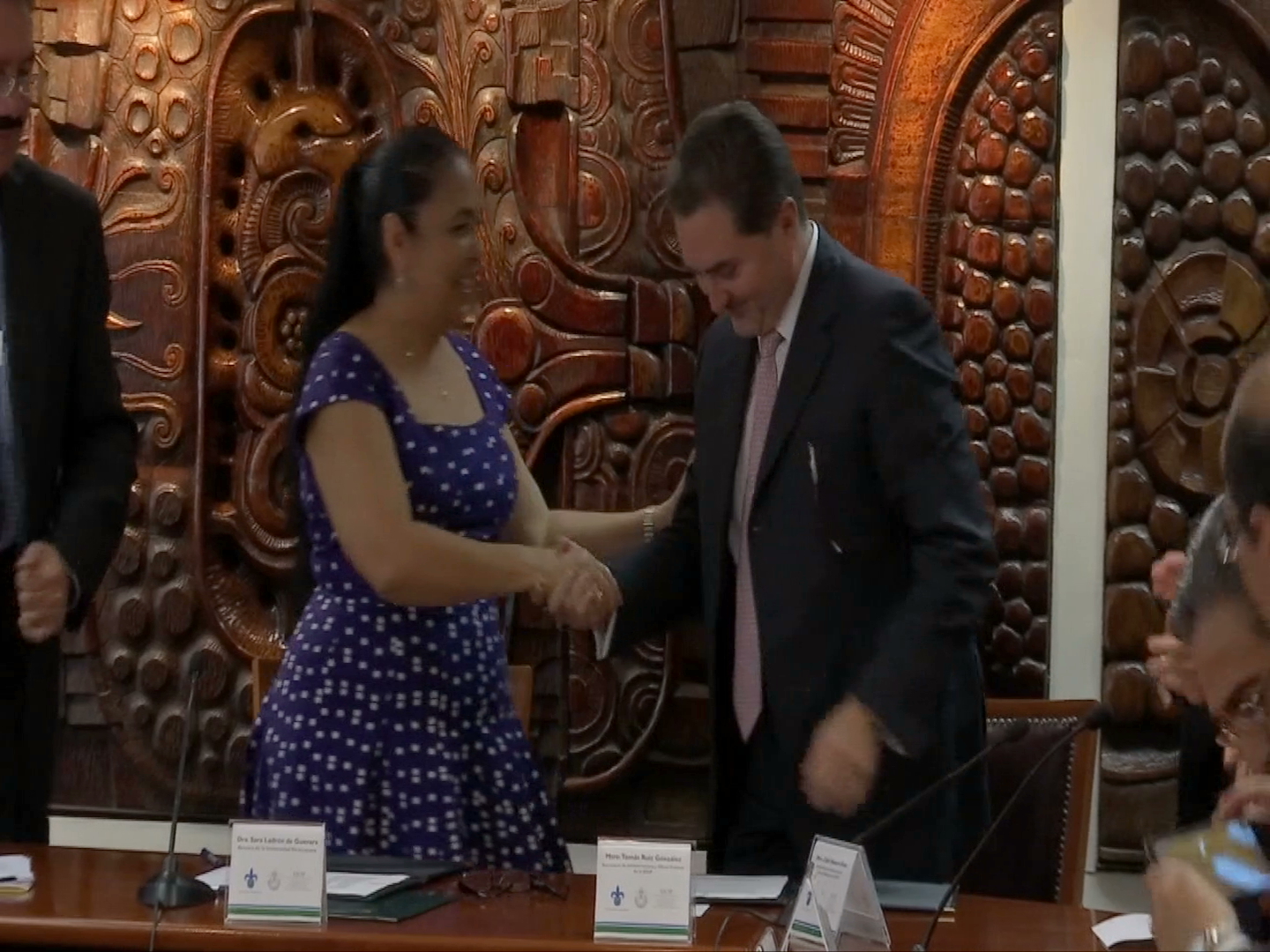 SIOP y UV signan colaboración académica para obra pública