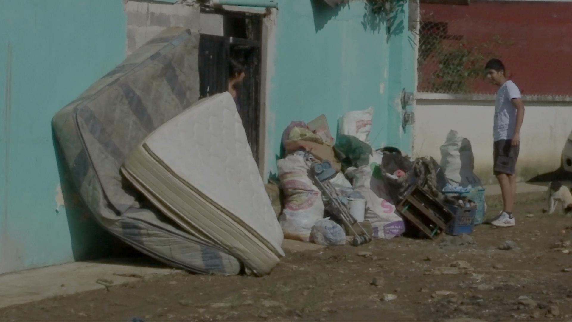 Inicia limpieza en colonias de Xalapa afectadas por lluvia