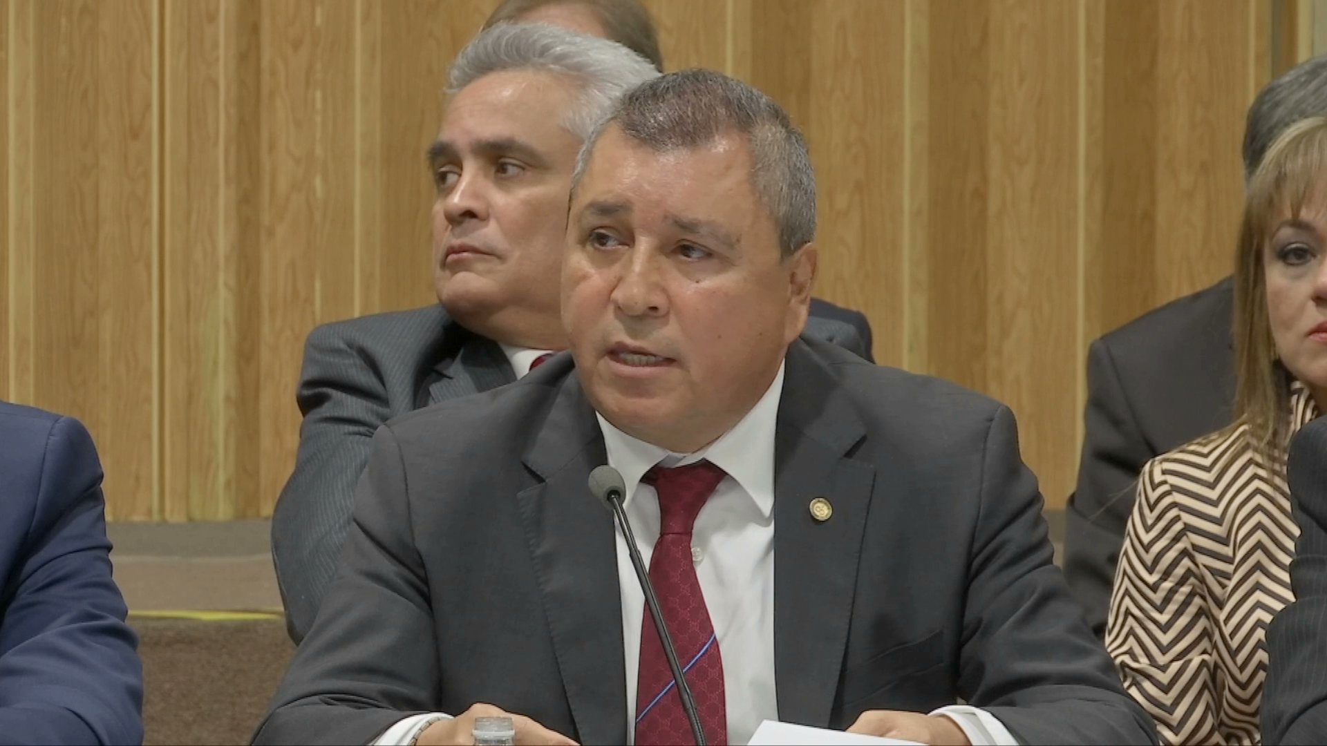 No se protegerá a ningún exfuncionario: García Guzmán