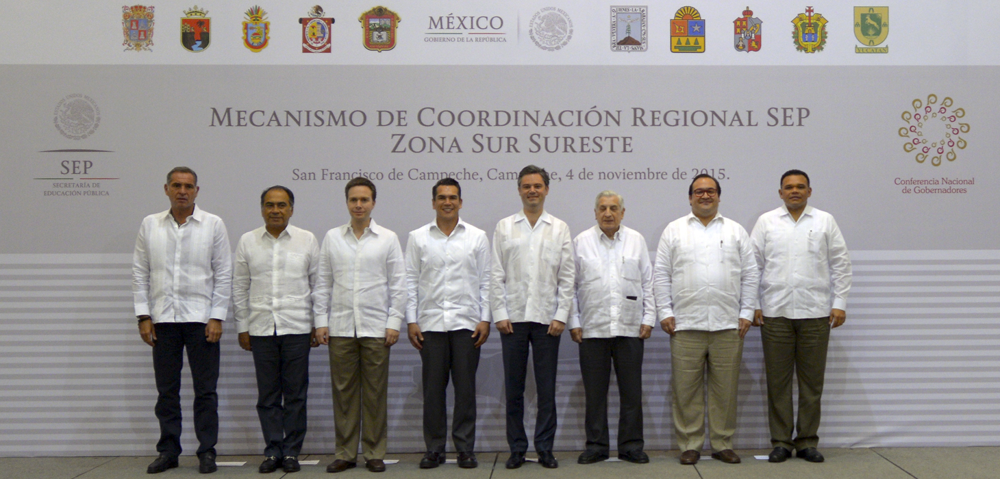 Asiste Javier Duarte a la sesión de Coordinación de Educación Zona Sur-Sureste