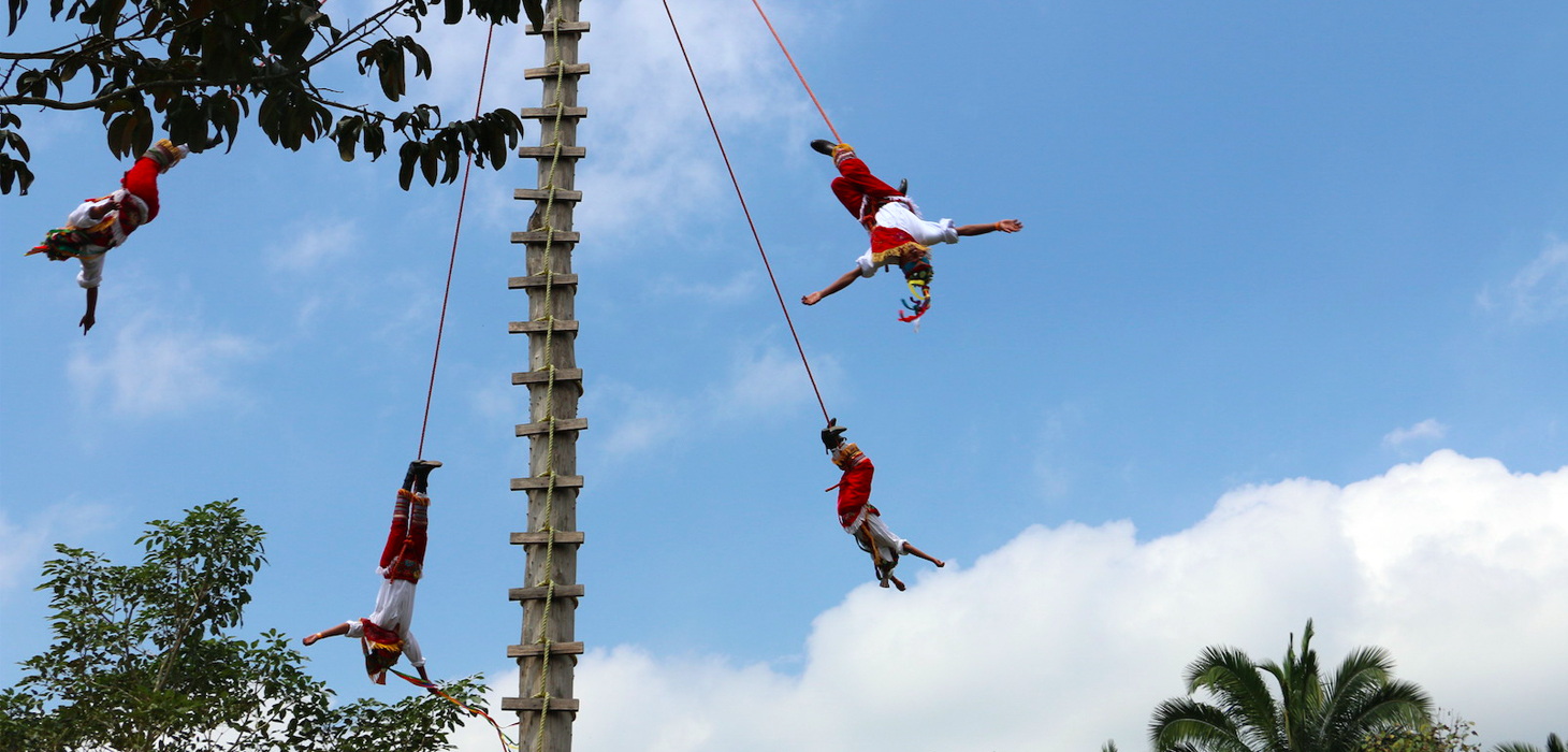 Ceremonia Ritual de Voladores y CAI, presentes en Brasil