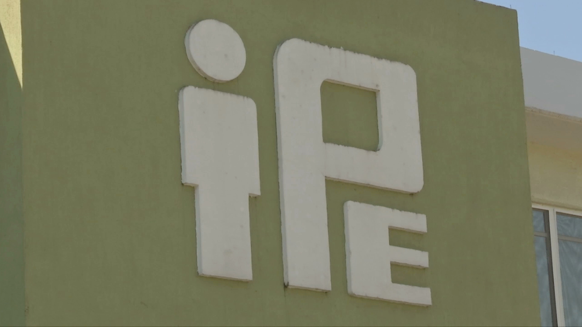 Envía el gobernador iniciativa para que el IPE retenga participaciones federales a 137 municipios