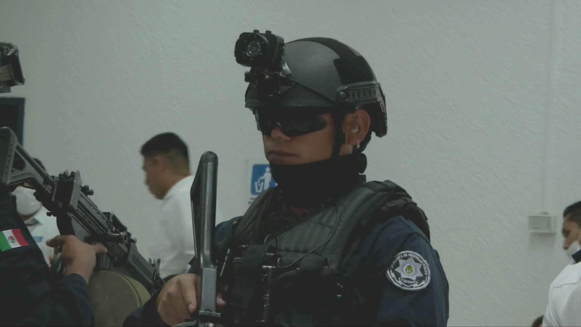 Presentan el nuevo equipamiento con el que trabajarán policías al iniciar los juicios orales