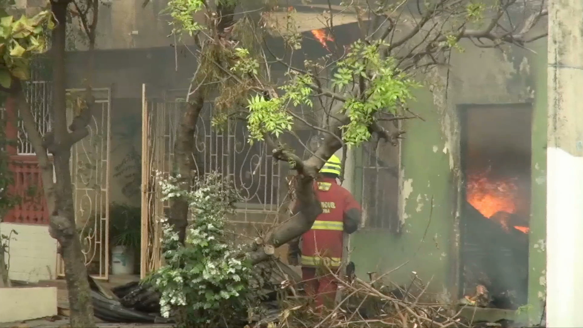 Incendio consume dos viviendas del centro de Veracruz