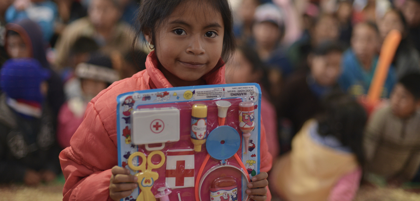 Entrega DIF estatal juguetes para el Día de Reyes a los municipios