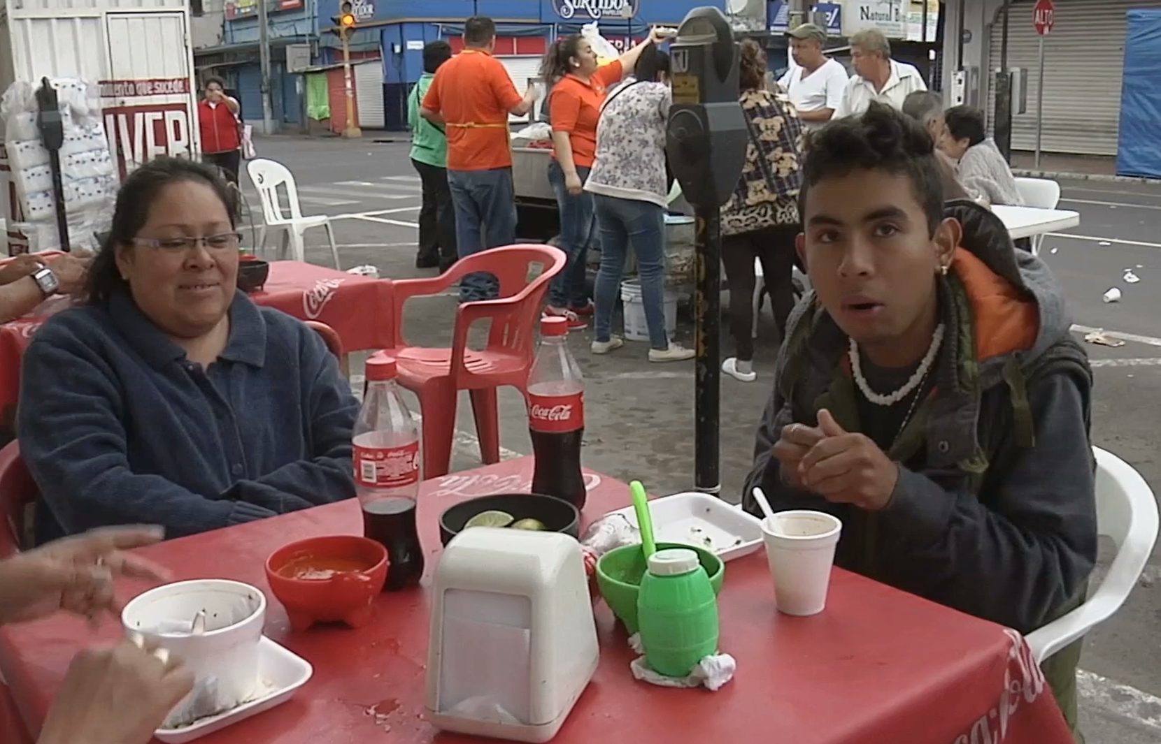 Jurisdicción sanitaria capacita a comerciantes que venderán comida en Carnaval de Veracruz
