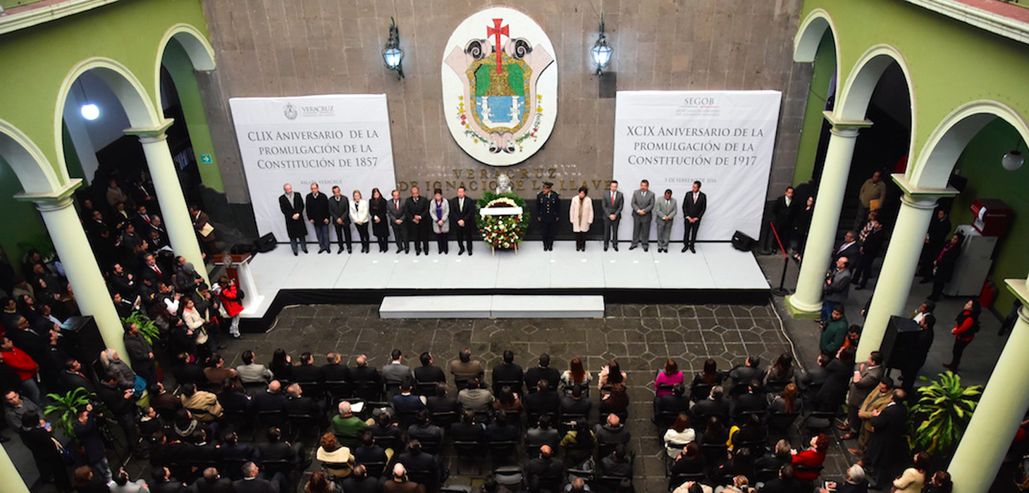 Conmemora Veracruz aniversario de la Constitución Mexicana