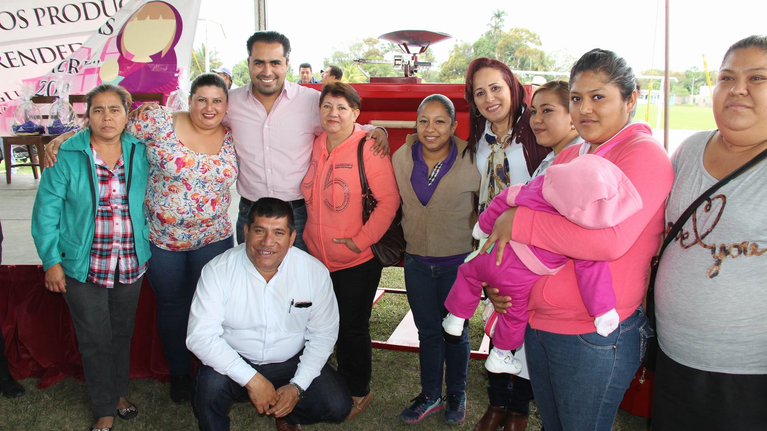 Zona sur de Veracruz se fortalece con proyectos productivos del DIF estatal