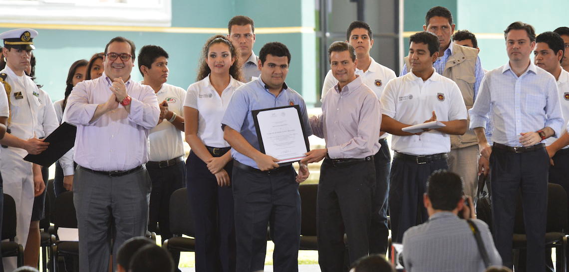 En Veracruz, desde los tecnológicos, estamos transformando a México: Gobernador