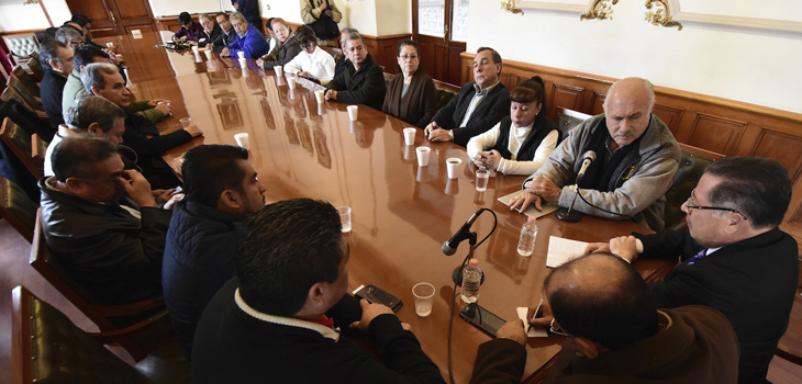 Atiende SEGOB a integrantes de la FESAPAUV