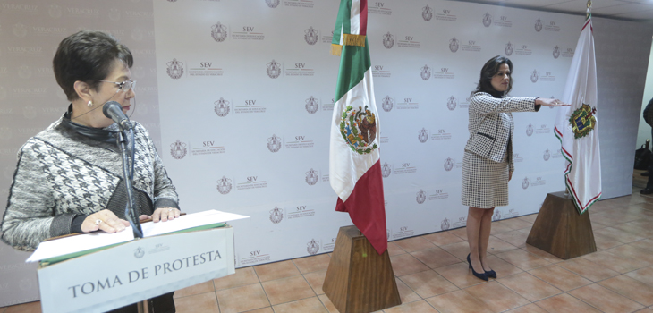 Rinde protesta nueva Oficial Mayor de la SEV
