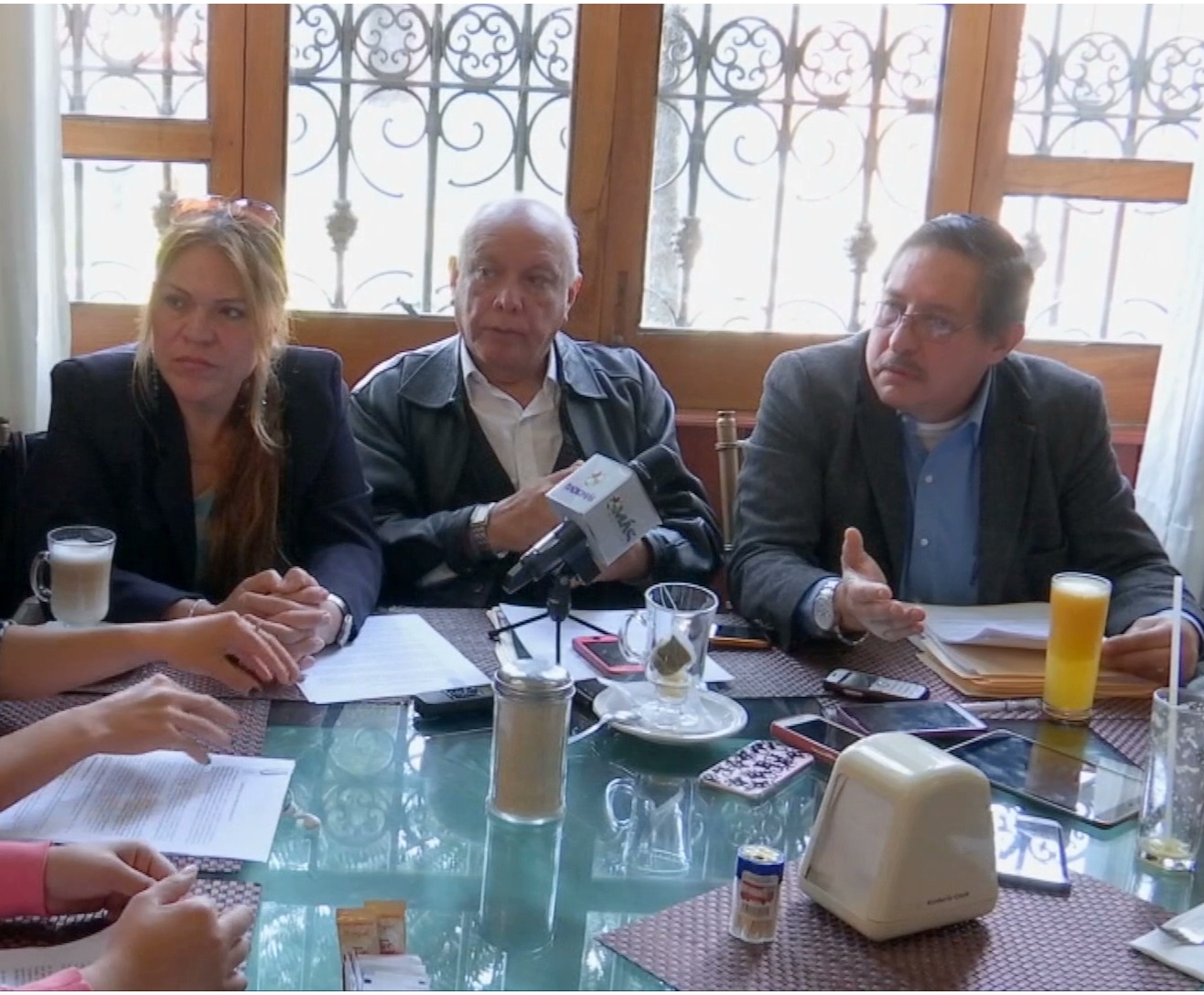 Padres de familia apoyan  la Ley en Favor de la Vida