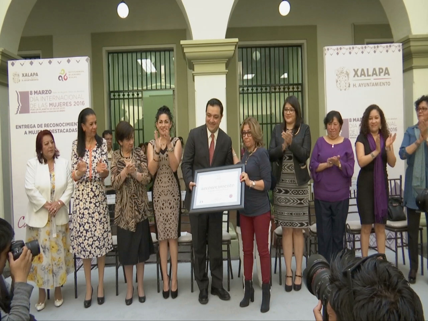 Ayuntamiento de Xalapa reconoce a mujeres destacadas