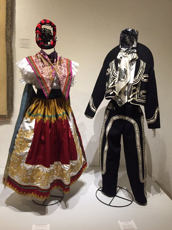 Inauguran la exposición “La china poblana, historia de un símbolo” en el CRX