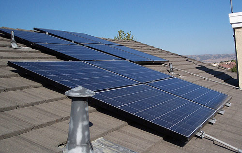 En los próximos tres años se construirán 65 nuevas centrales, 40 solares y 25 eólicas