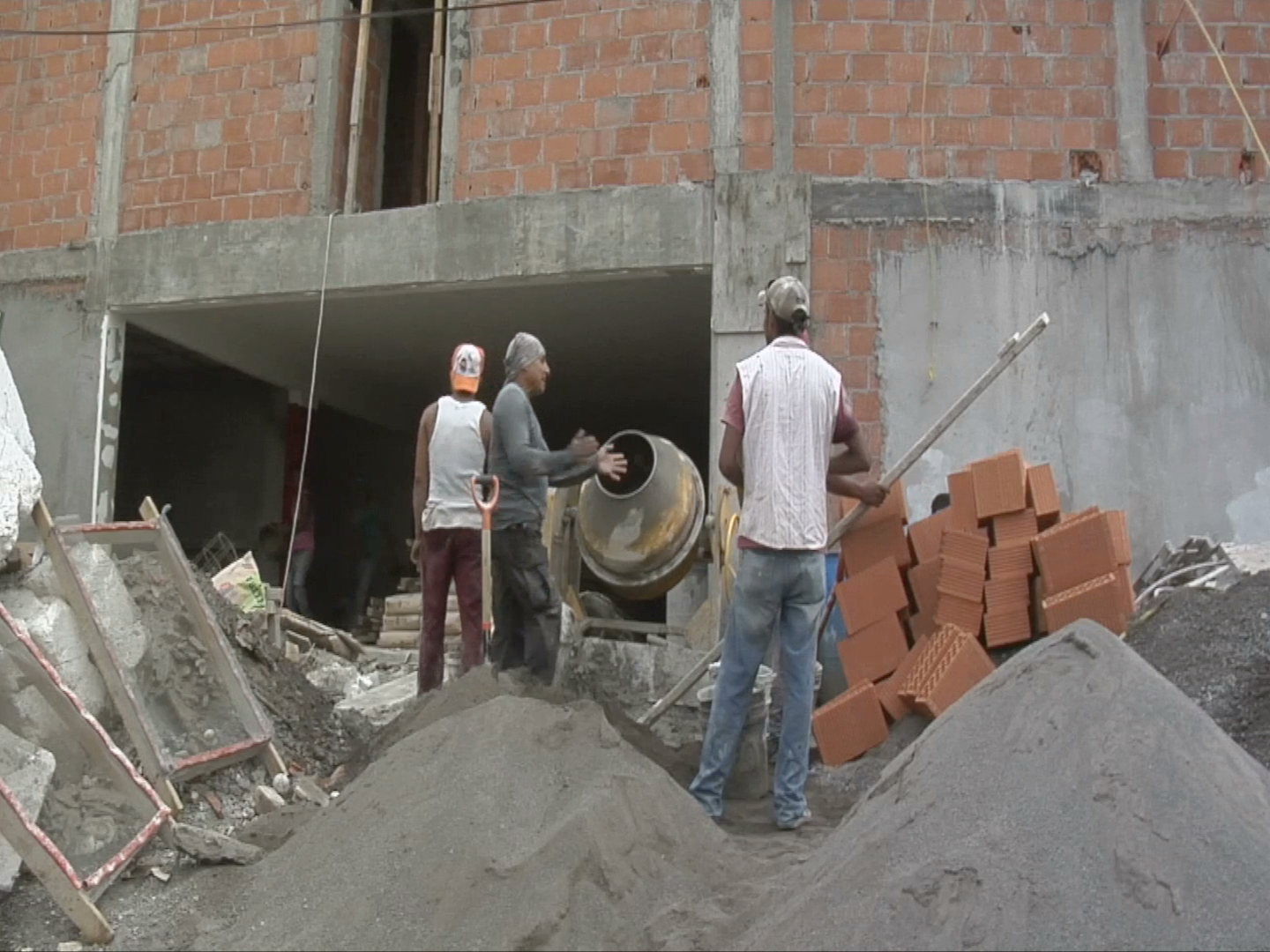 Cada 3 de mayo, los trabajadores de la construcción celebran su día