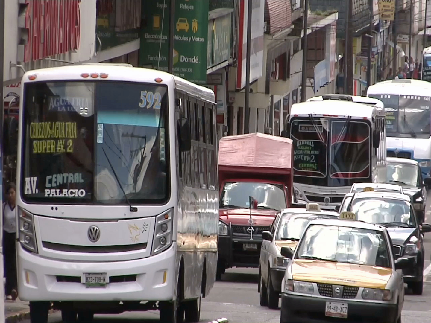 Usuarios rechazan aumento al pasaje en Veracruz