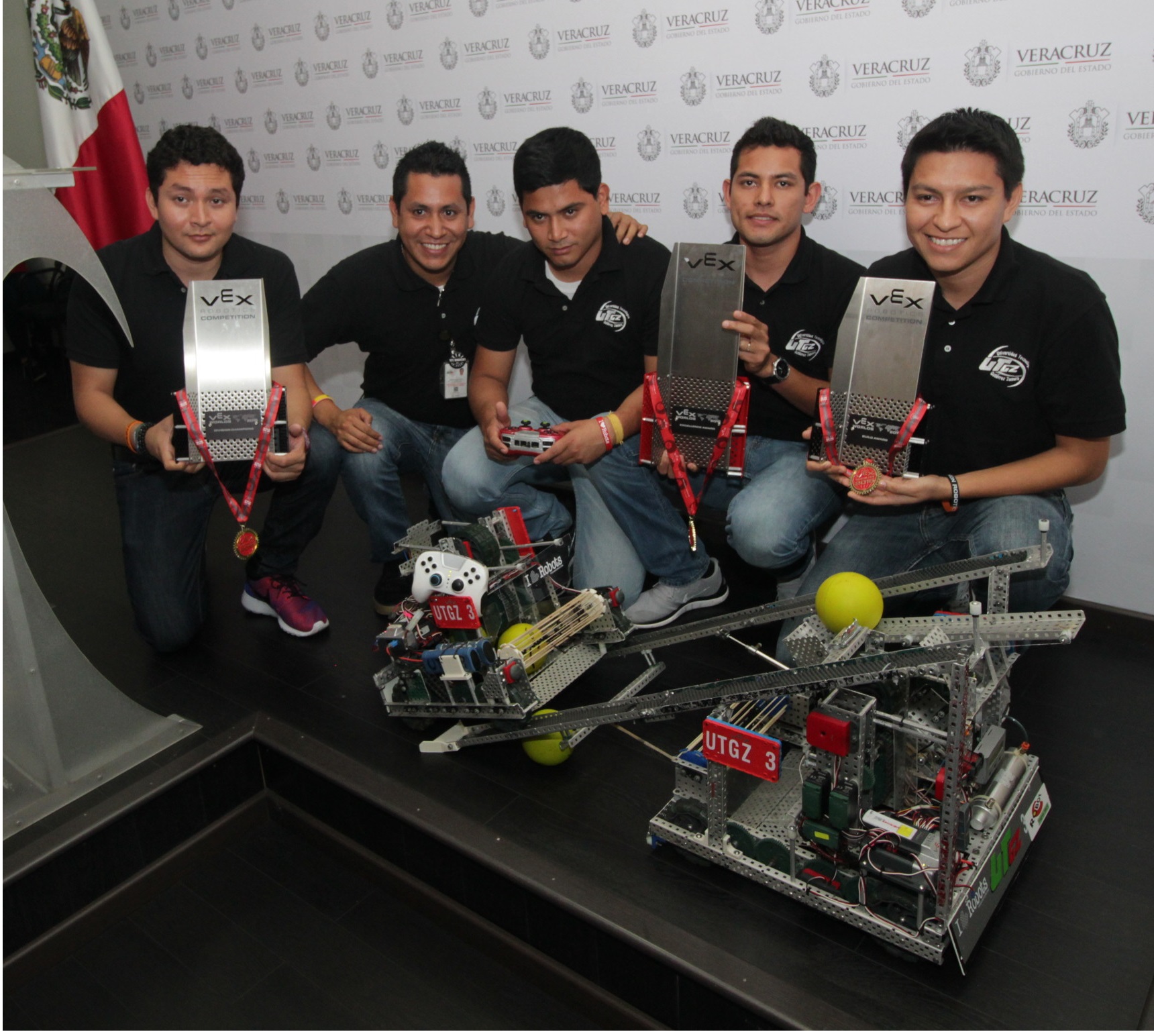 Gana Universidad Tecnológica de Gutiérrez Zamora Premio a la Excelencia en el Vex Robotics Competition