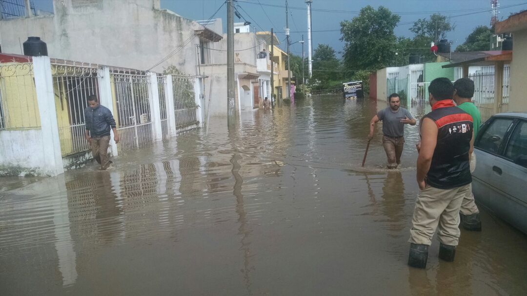 Atiende CMAS calles afectadas por tormenta en Xalapa