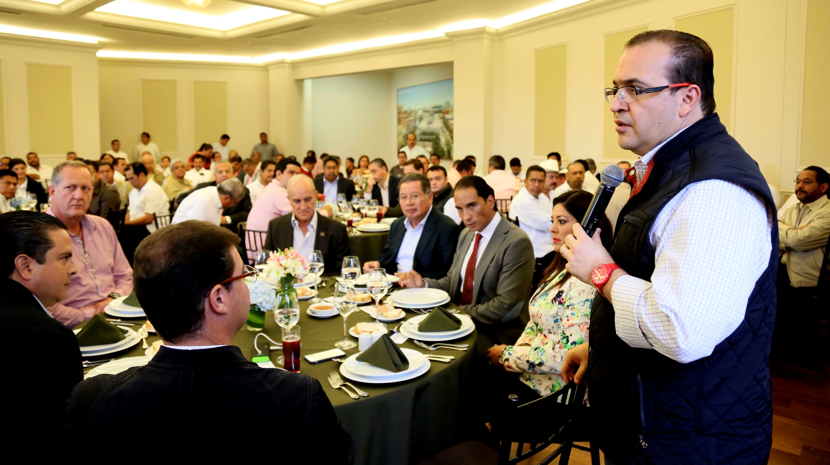 Reconoce Javier Duarte labor de alcaldes para el desarrollo de Veracruz