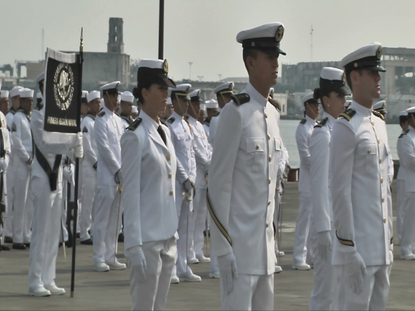 Reconocen a marinos destacados en el Día de la Marina Nacional