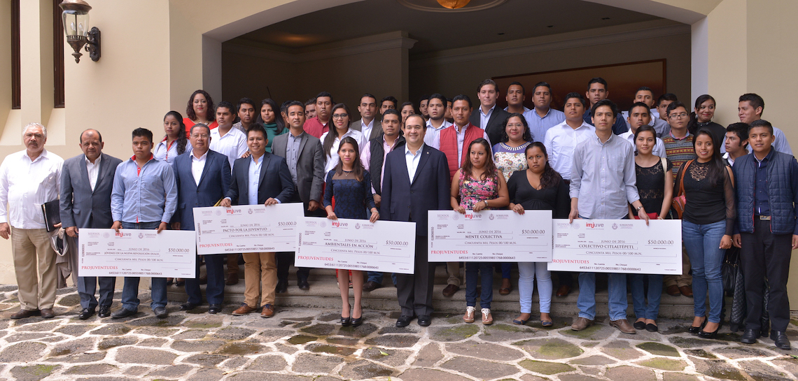 Entrega Gobernador Javier Duarte Premio ProJuventudes 2016