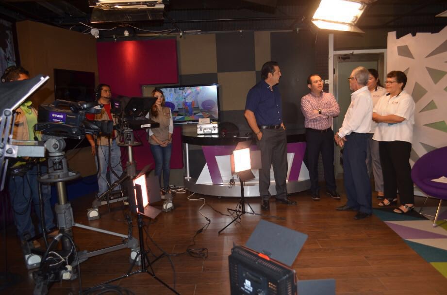 RTV y CUHM firman convenio en beneficio de estudiantes