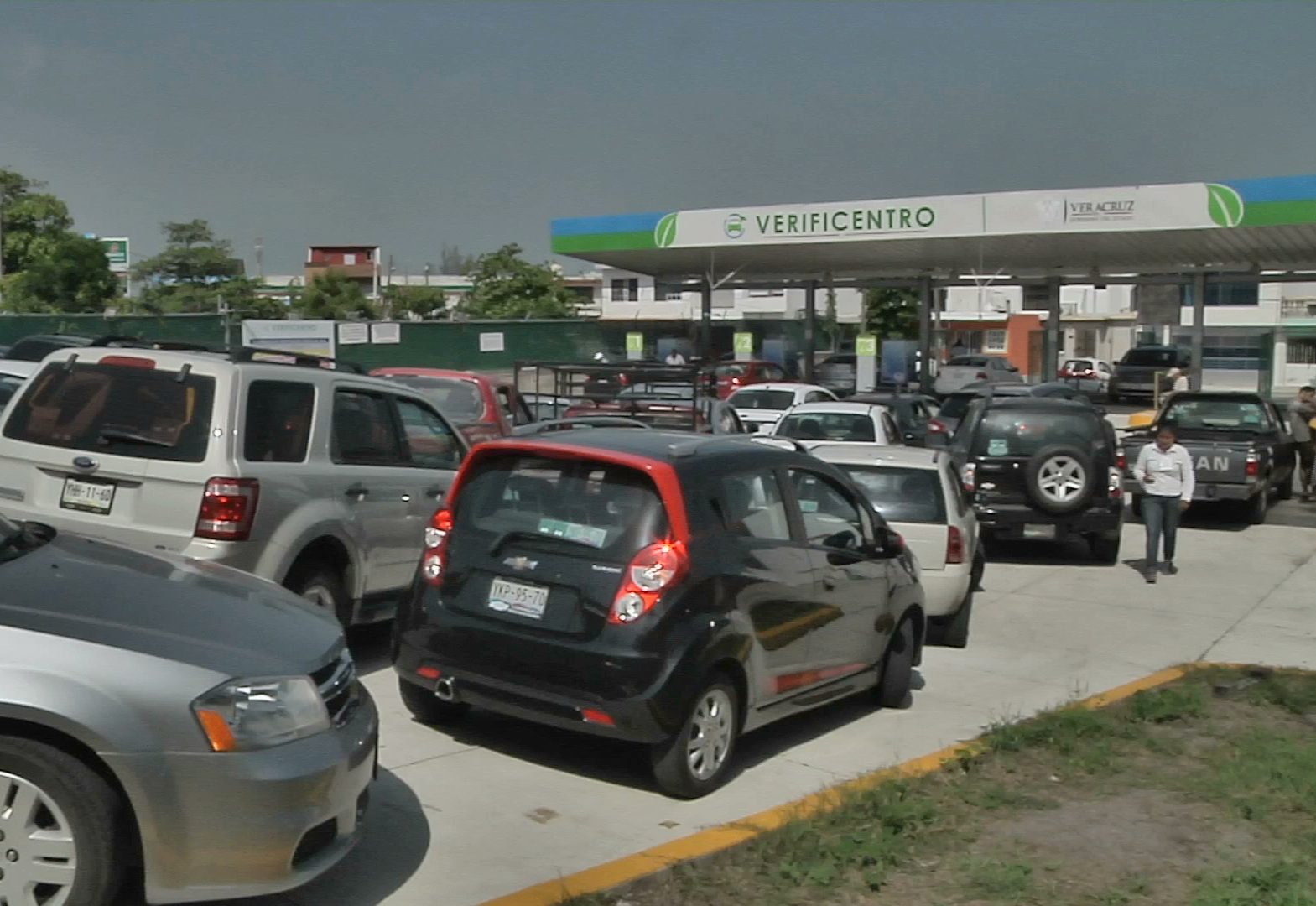 Verificentros de la región sur se encuentran abarrotados