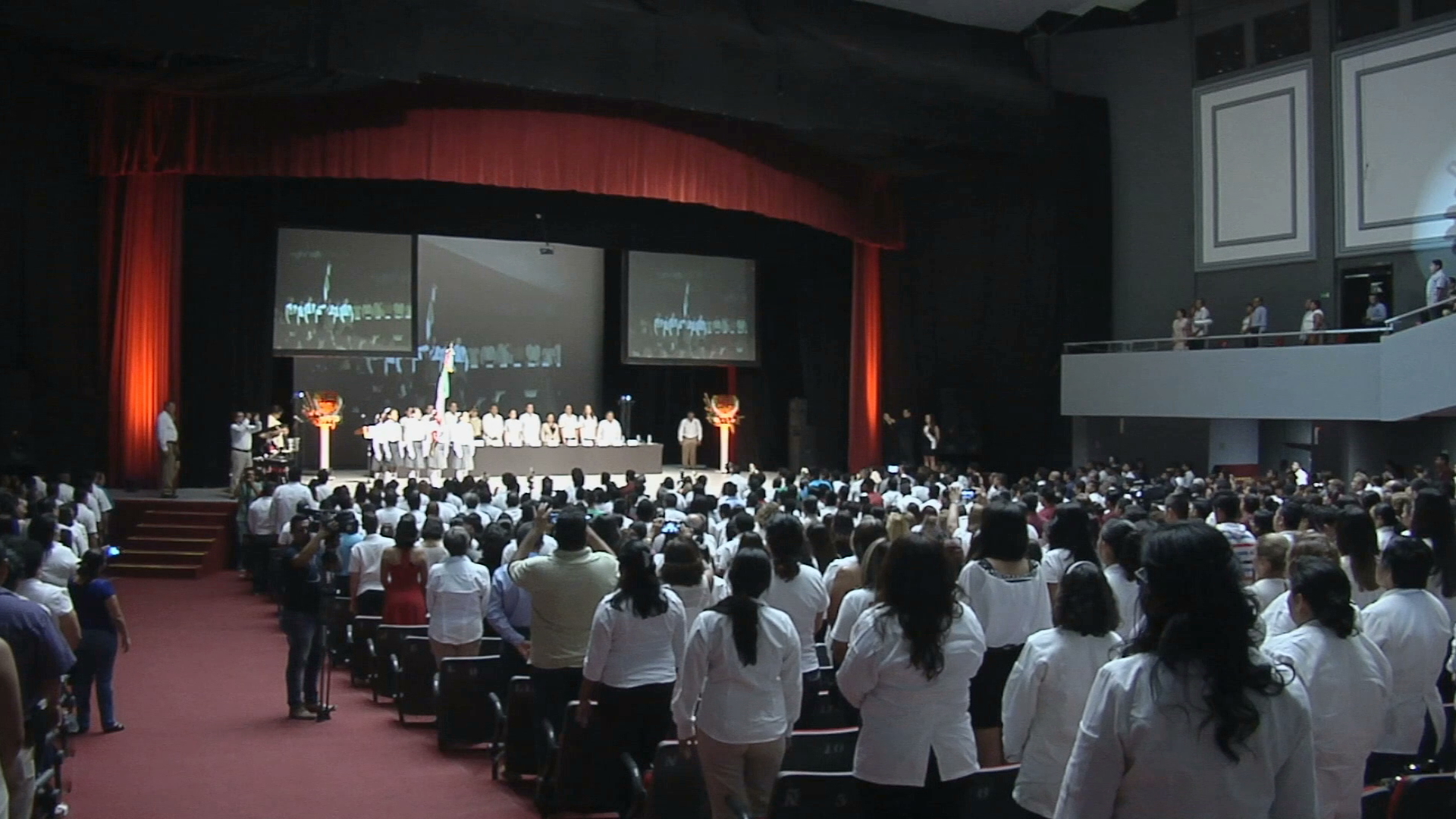 Se gradúan 390 alumnos del CECATI 42 en Veracruz