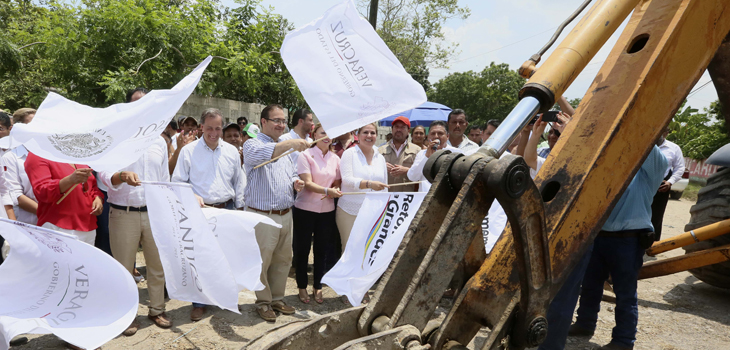 Dan SEDESOL y Gobierno del Estado banderazo de inicio a obra de pavimentación en Pánuco