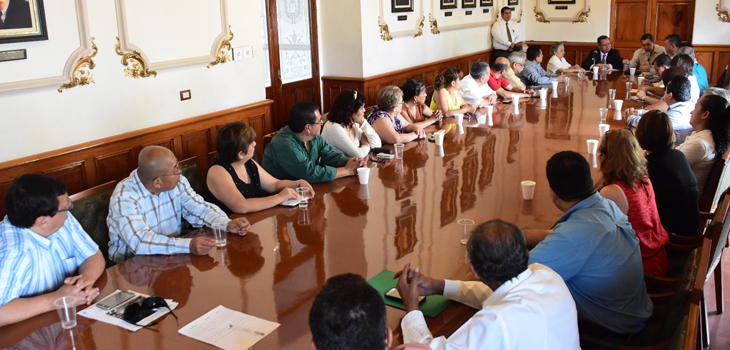 Atienden SEGOB y SEFIPLAN a dirigentes del SETSE