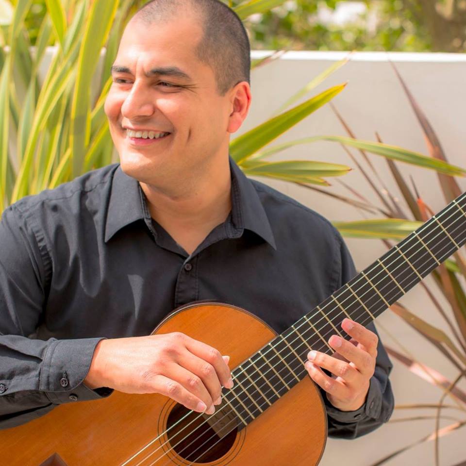 Ensamble Clásico de Guitarras y UV rinden tributo al maestro Sergio Pérez Salas