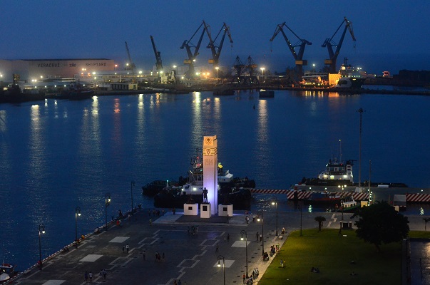 Olvidados, cuatro buques de Oceanografía en el puerto de Veracruz