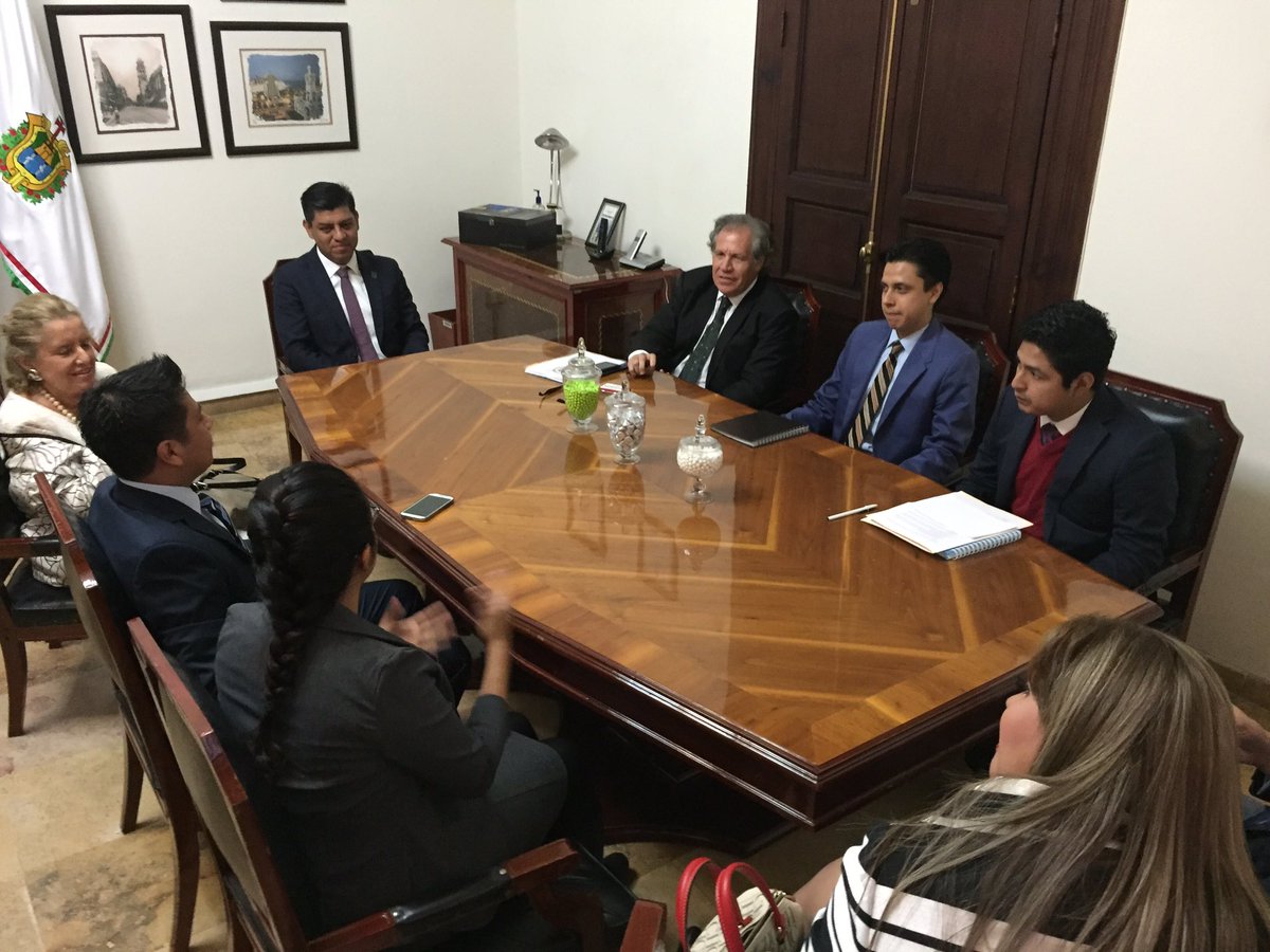 Alumnos del Colver accederán a becas de la OEA