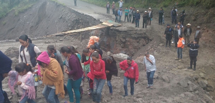 Reporta SIOP daños en infraestructura carretera en 49 municipios veracruzanos, por paso de Earl