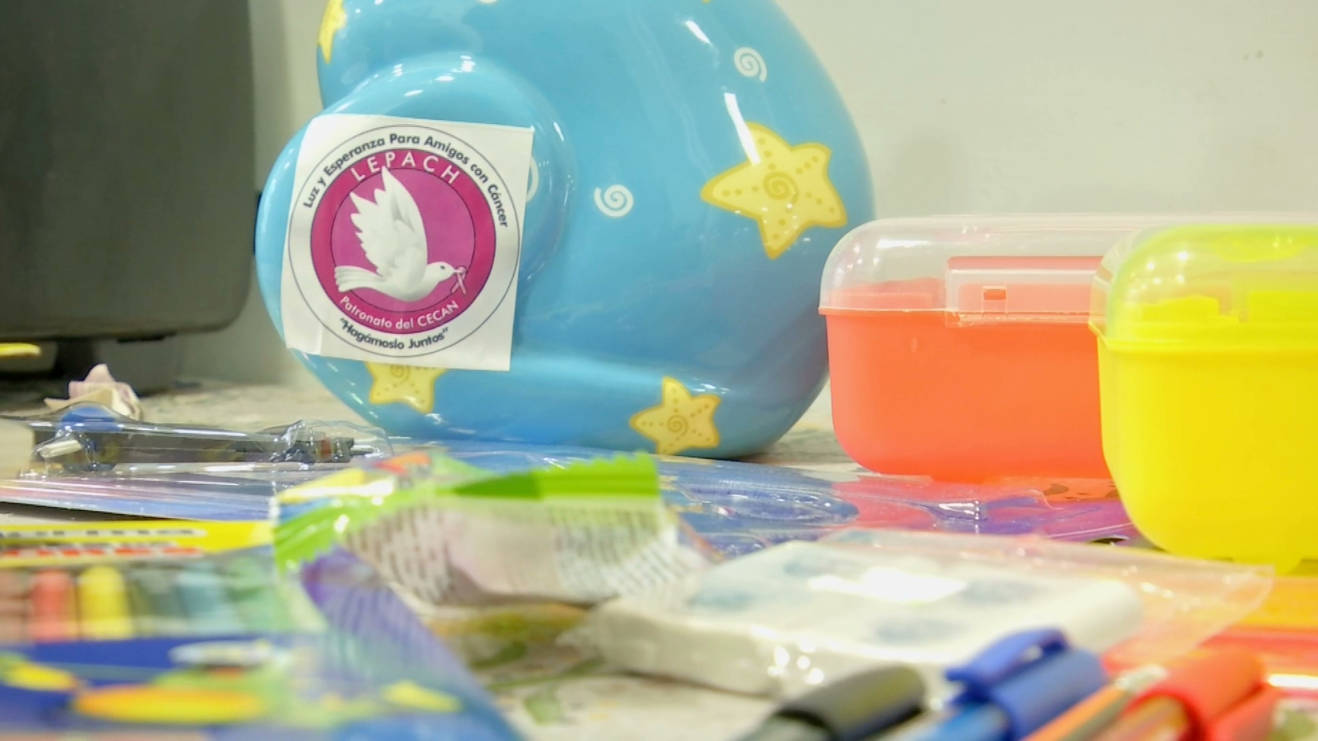 Invitan a donar útiles escolares para niños con cáncer