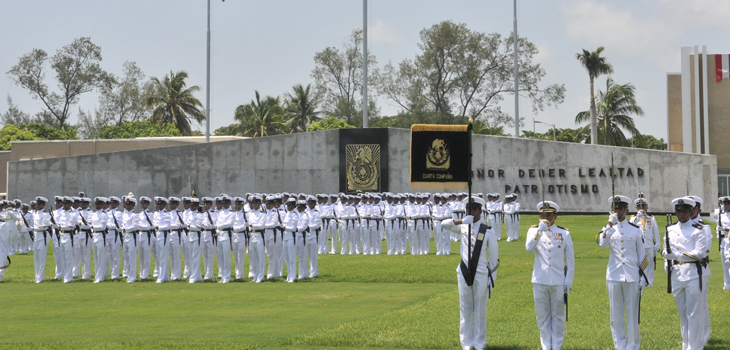 Oficiales guardiamarinas de Antón Lizardo, un orgullo para México: EPN