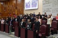 Parlamento juvenil promueve valores y democracia