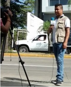 Manifestantes agreden a reportero en Tetelcingo