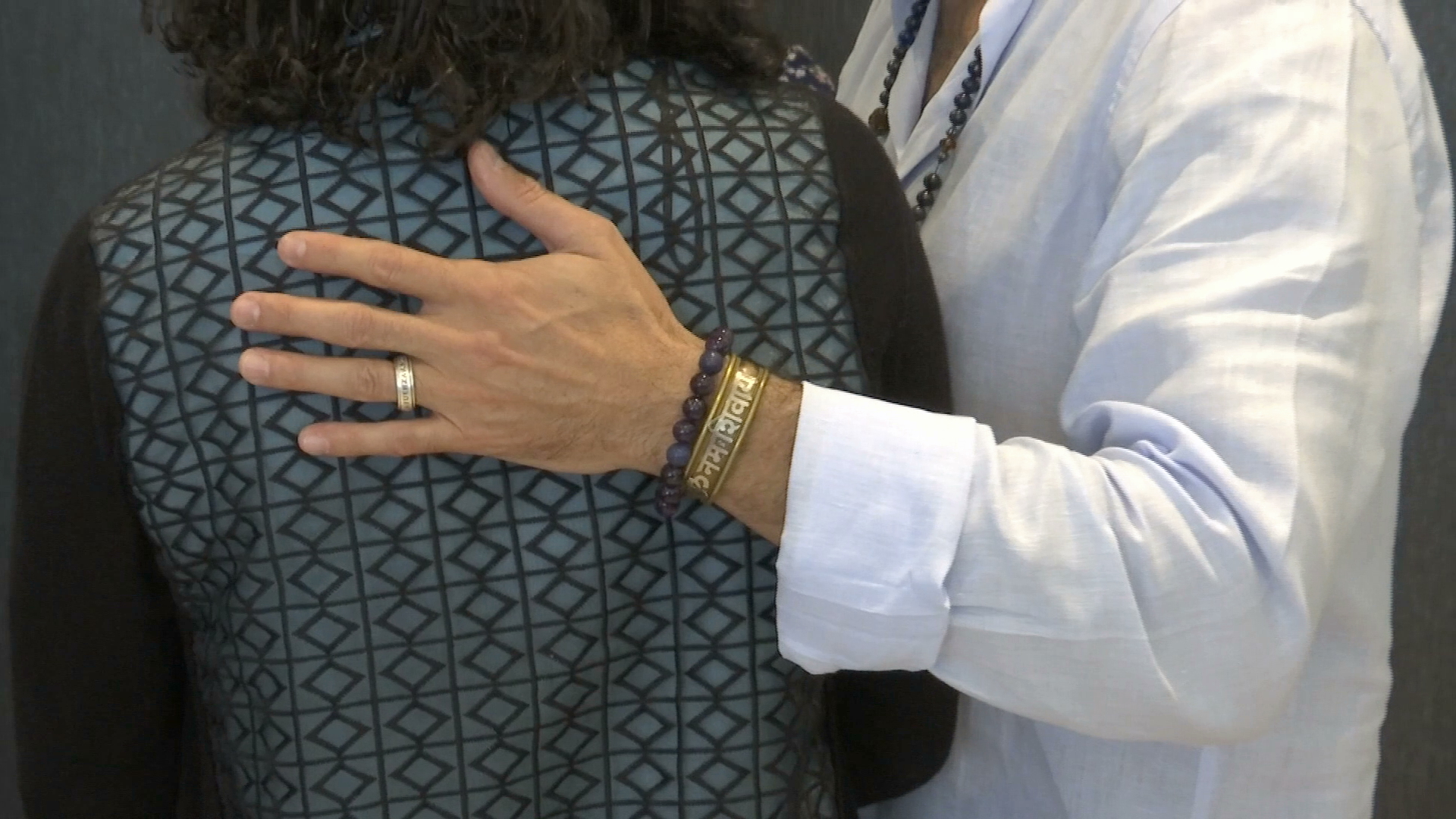 A las parejas y a la tecnología, principales apegos