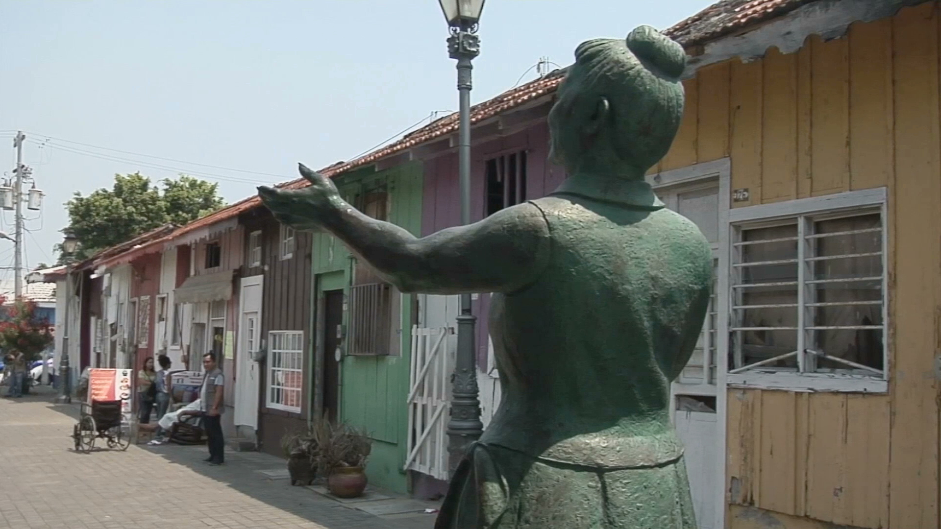 Continúa la rehabilitación del barrio de La Huaca