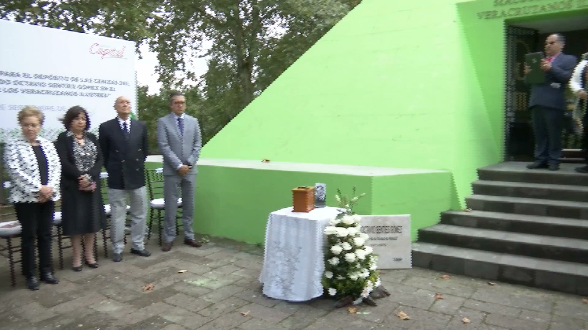 Depositan las cenizas de Octavio Sentíes en el Mausoleo de los Veracruzanos Ilustres