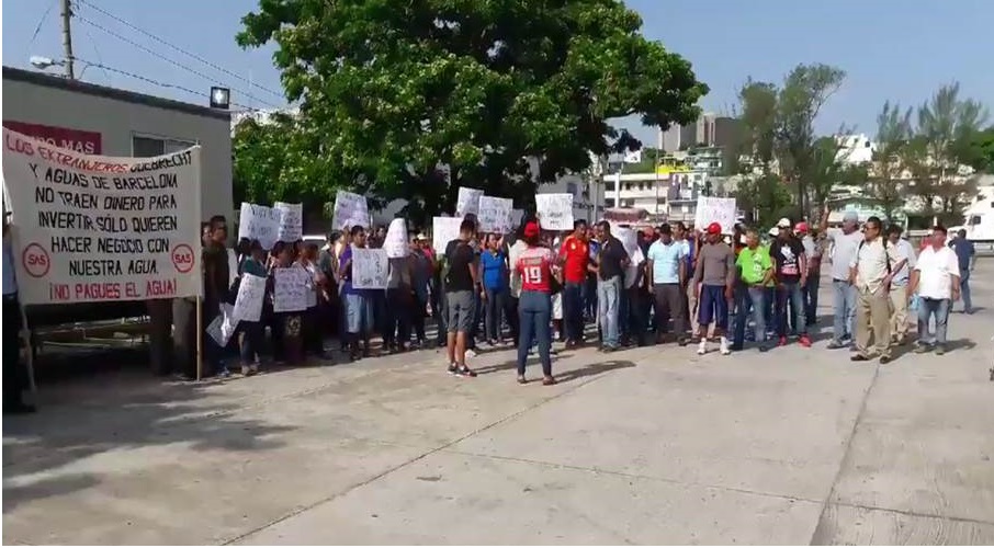 Ex trabajadores del SAS pidieron a usuarios no pagar el servicio de agua