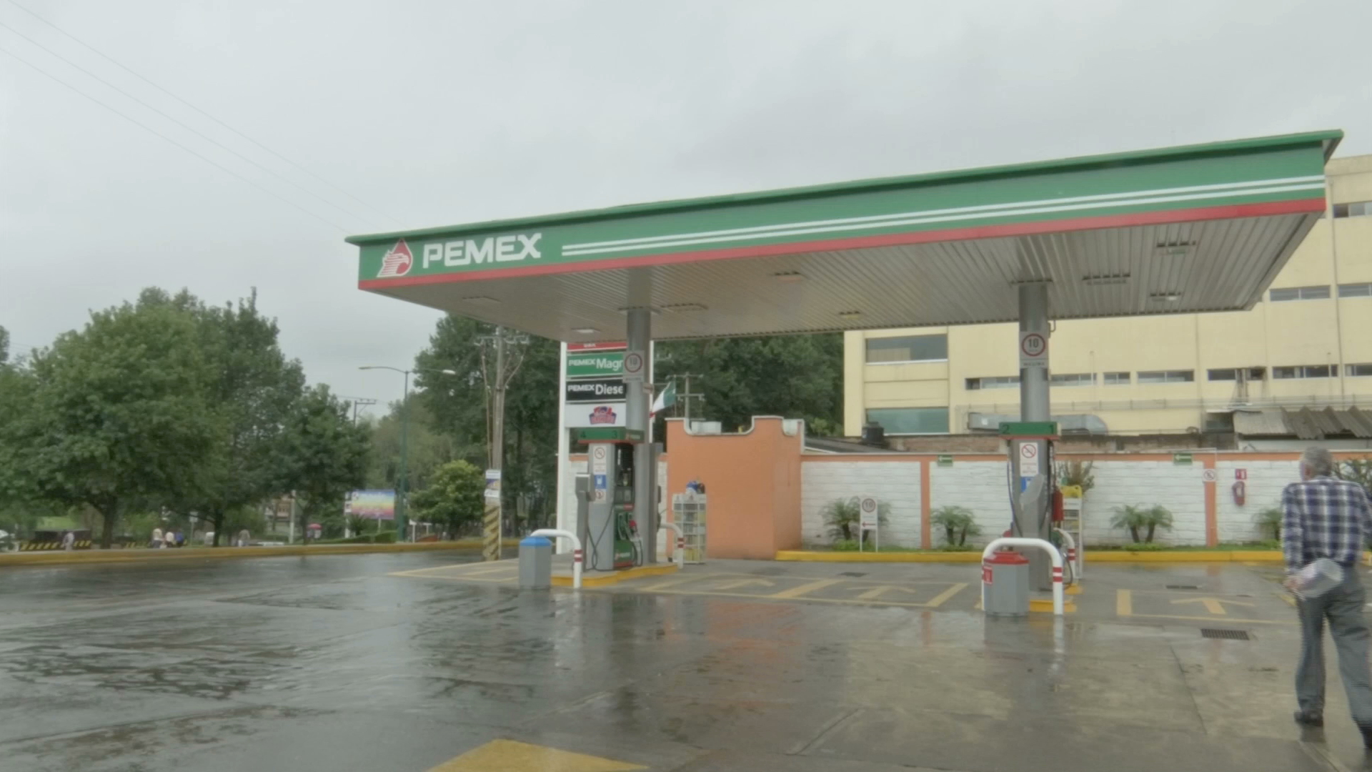 Bloqueos afectan a gasolineras de Xalapa