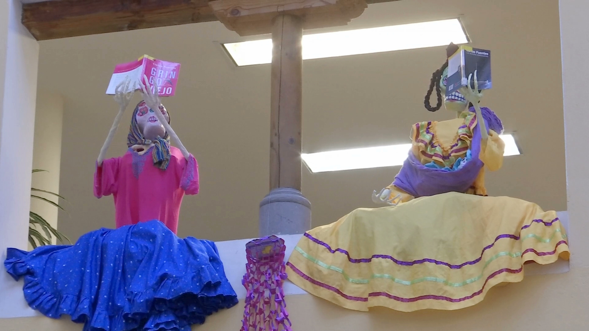 Llegan las catrinas a la biblioteca Carlos Fuentes