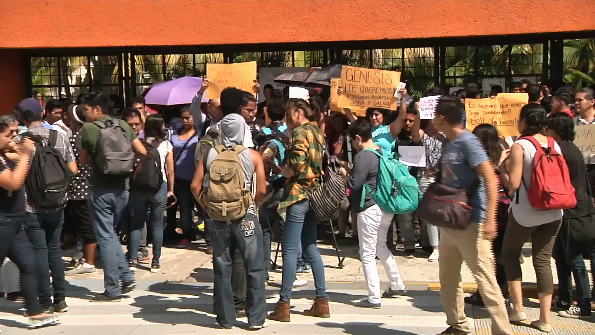 Estudiantes de la FACICO piden aparición de compañera desaparecida
